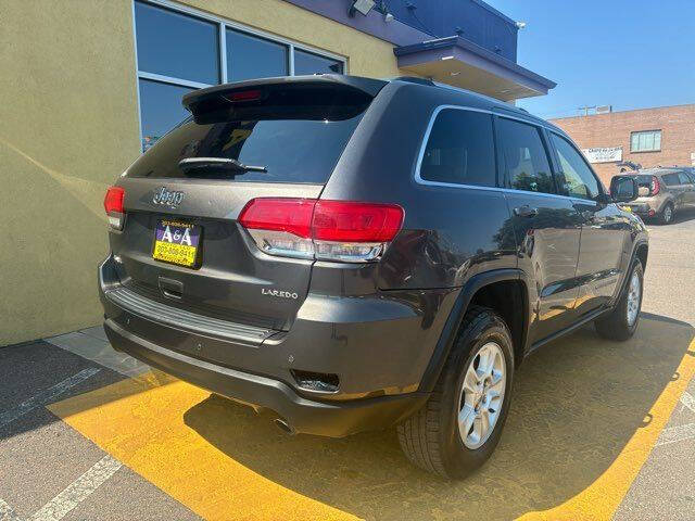 2017 Jeep Grand Cherokee Laredo