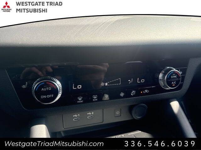 2025 Mitsubishi Outlander SE