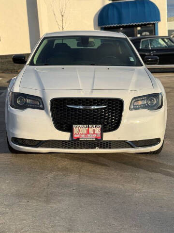 2019 Chrysler 300 Touring
