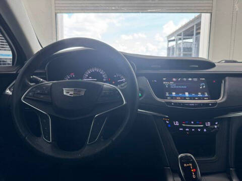 2018 Cadillac XT5 Premium Luxury