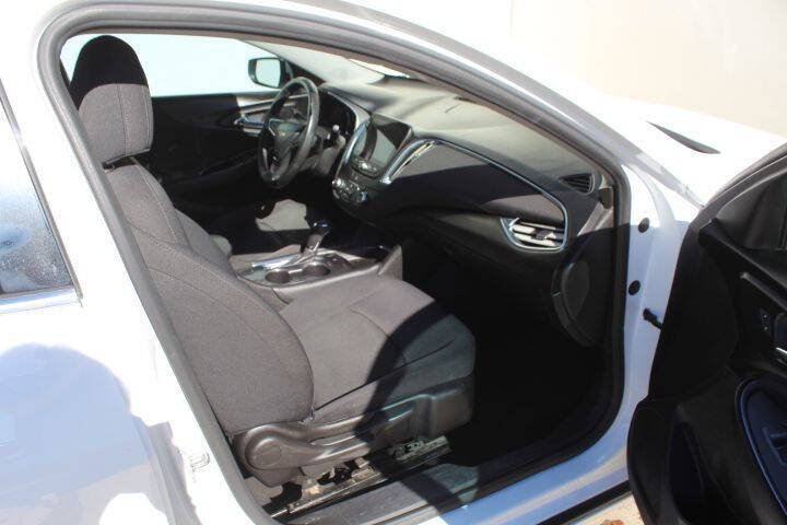 2017 Chevrolet Malibu LT