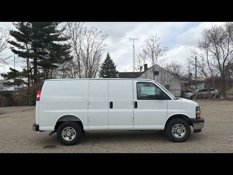 2026 Chevrolet Express 2500