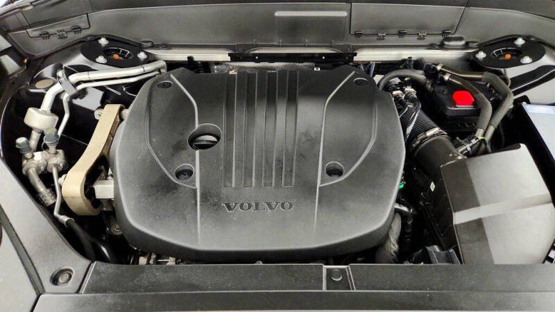 2024 Volvo XC90 B5 Core Bright Theme