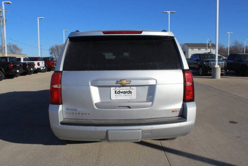 2017 Chevrolet Suburban LT