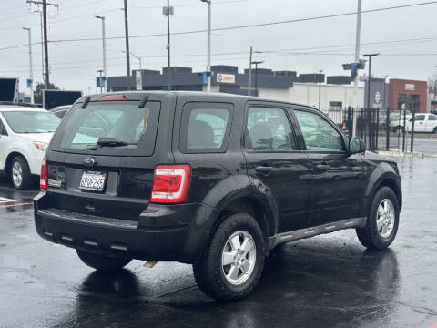 2011 Ford Escape XLS