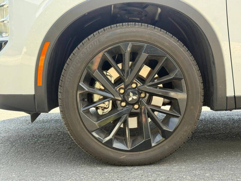 2024 Mitsubishi Outlander