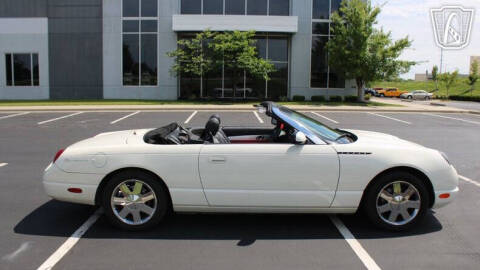 2002 Ford Thunderbird Deluxe