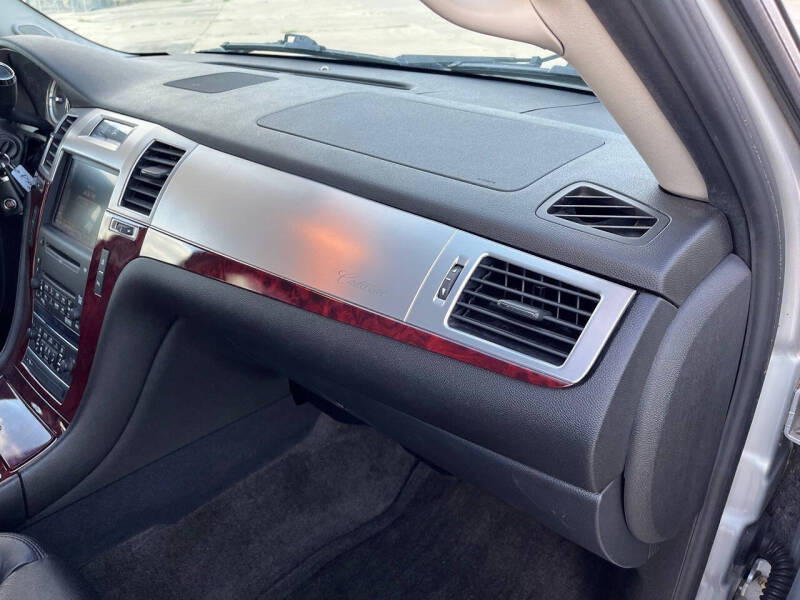 2010 Cadillac Escalade Luxury