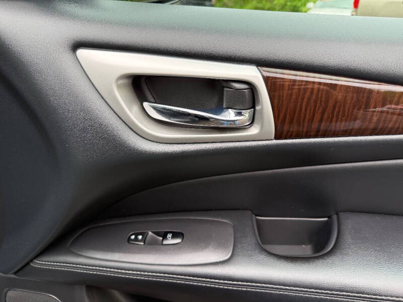 2013 Nissan Pathfinder SL