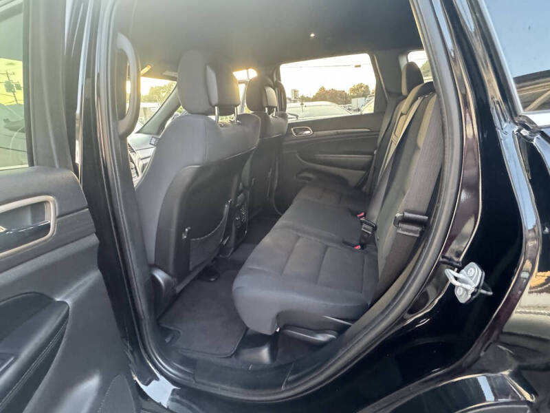 2017 Jeep Grand Cherokee Laredo