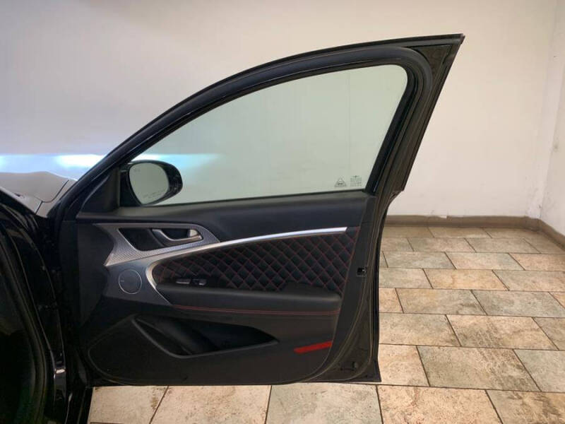 2022 Genesis G70