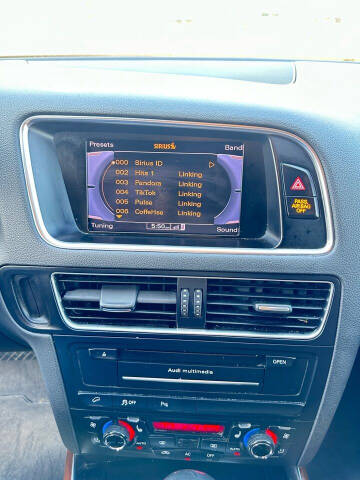 2012 Audi Q5 3.2 quattro Premium Plus