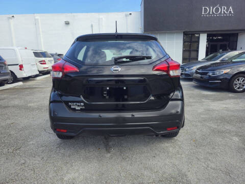 2020 Nissan Kicks S