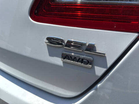 2017 Ford Taurus SEL