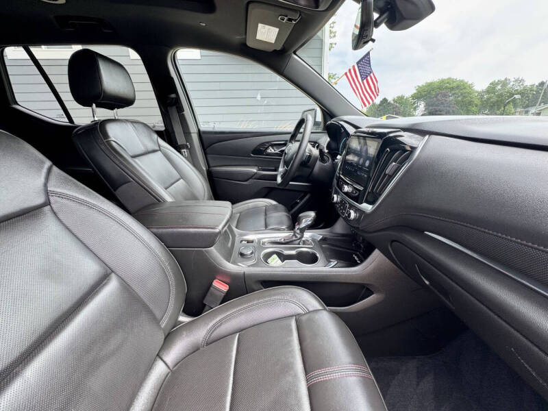 2023 Chevrolet Traverse RS