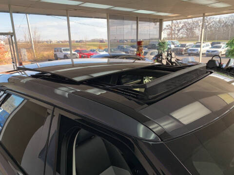 2025 Land Rover Range Rover Velar P250 Dynamic SE