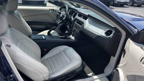 2010 Ford Mustang V6 Premium