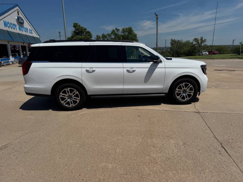 2025 Ford Expedition MAX Active