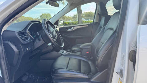 2022 Ford Escape SEL