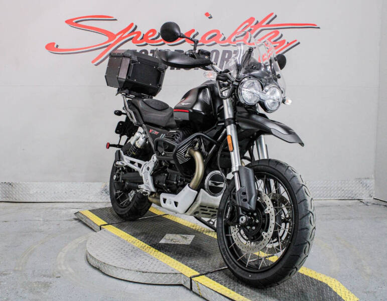 2022 Moto Guzzi V85TT