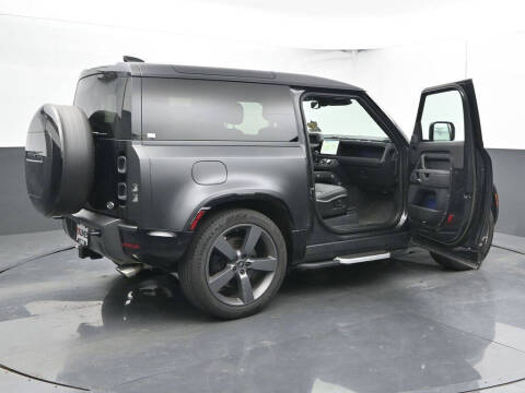 2023 Land Rover Defender 90 V8