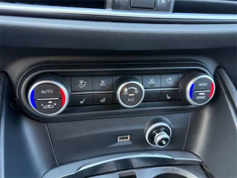 2022 Alfa Romeo Stelvio Veloce