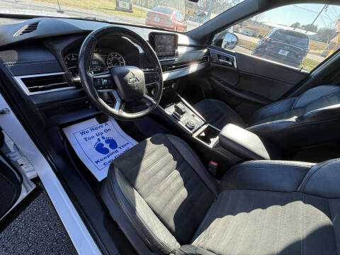 2022 Mitsubishi Outlander Black Edition