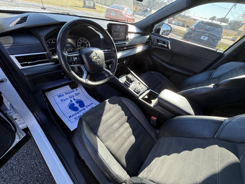 2022 Mitsubishi Outlander Black Edition