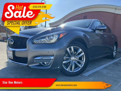 2015 Infiniti Q70 3.7