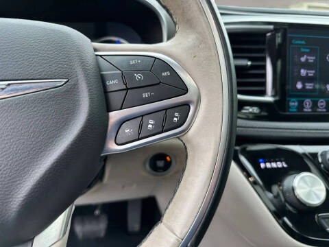 2018 Chrysler Pacifica Hybrid Limited