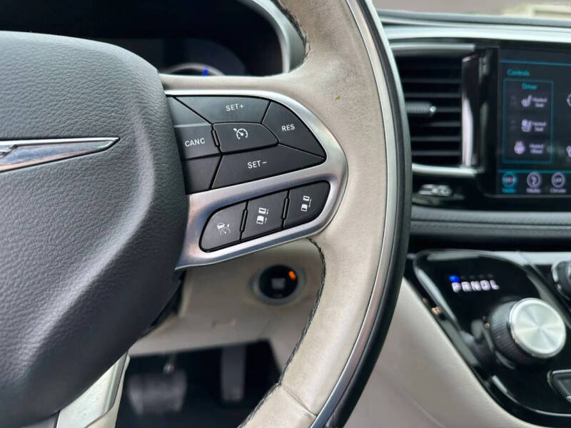 2018 Chrysler Pacifica Hybrid Limited