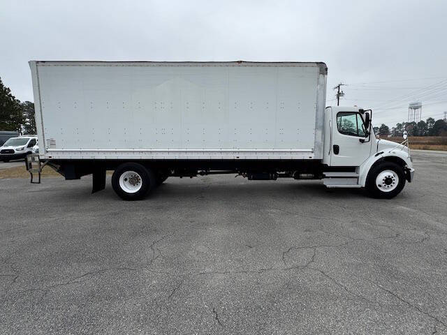 2017 Freightliner M2 106