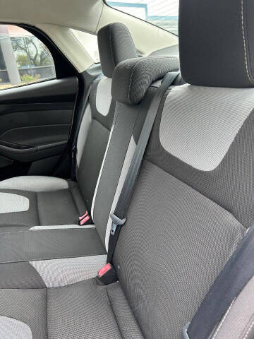 2012 Ford Focus SE