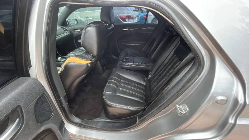 2018 Chrysler 300 S