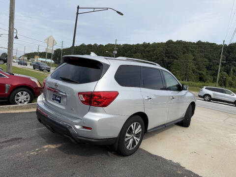 2020 Nissan Pathfinder SV