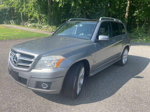 2010 Mercedes-Benz GLK for sale at Lou Rivers Used Cars in Palmer MA