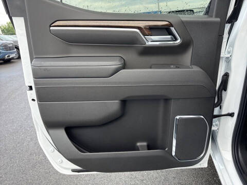 2026 GMC Sierra 1500 Elevation Standard