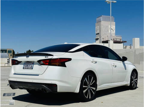 2022 Nissan Altima 2.5 SR