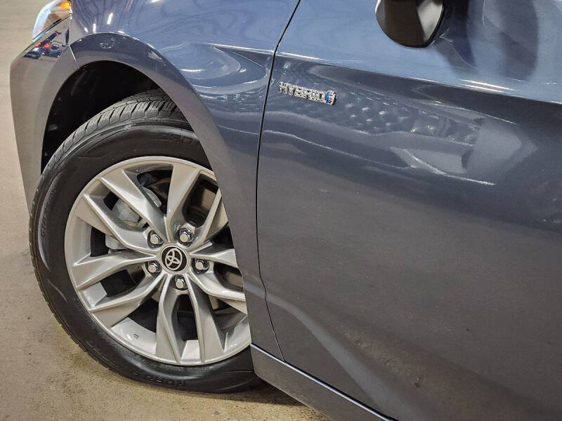 2021 Toyota Avalon Hybrid XLE