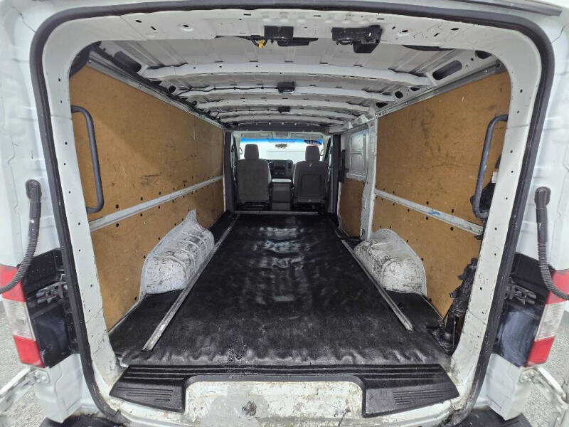 2017 Nissan NV