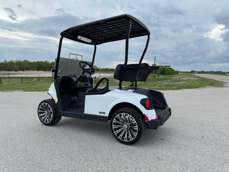 2026 E-Z-GO RXV ELiTE