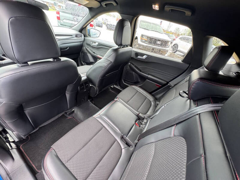 2023 Ford Escape ST-Line Select