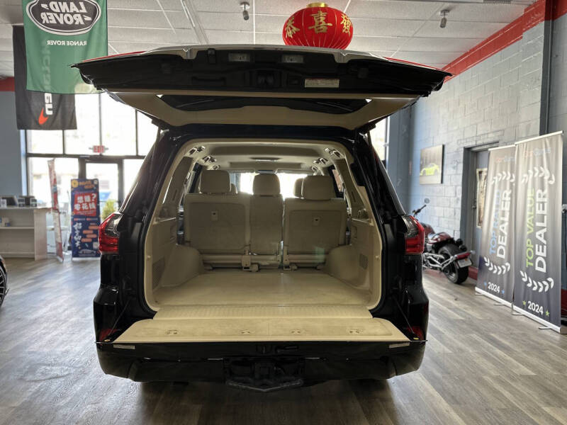 2018 Lexus LX 570 Two-Row