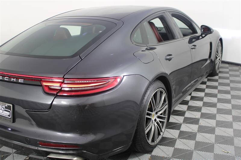 2018 Porsche Panamera