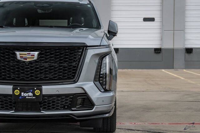 2025 Cadillac Escalade-V