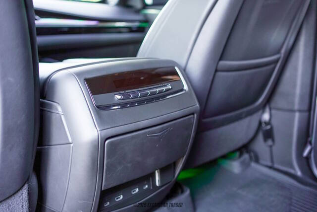 2023 Cadillac Escalade ESV Sport Platinum