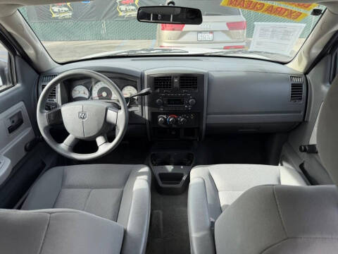 2006 Dodge Dakota ST