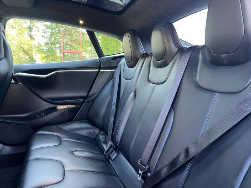 2015 Tesla Model S