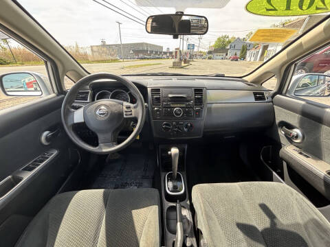 2012 Nissan Versa 1.8 S
