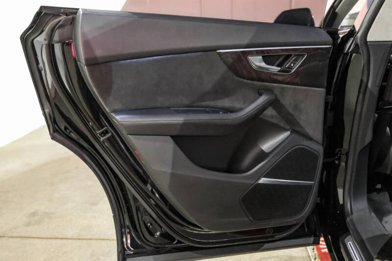 2020 Audi Q8 quattro Prestige 55 TFSI